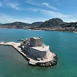 Levantes Superior Suite. نافبليو