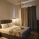 Levantes Superior Suite. * نافبليو