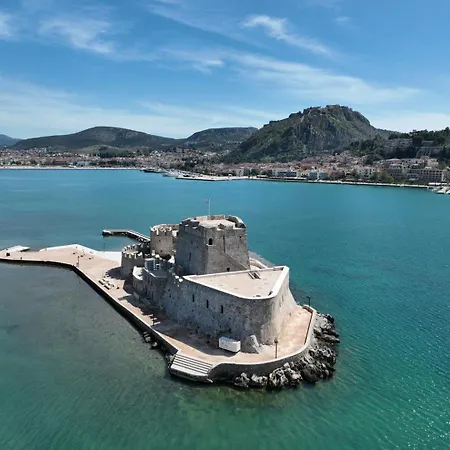 Levantes Superior Suite. Nafplio